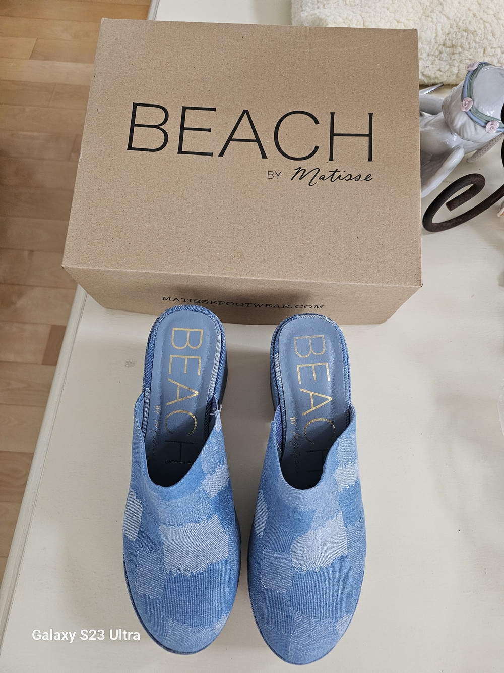 BEACH by Matisse Women's Mules Jayde Blue Denim Patch Mules / Clogs